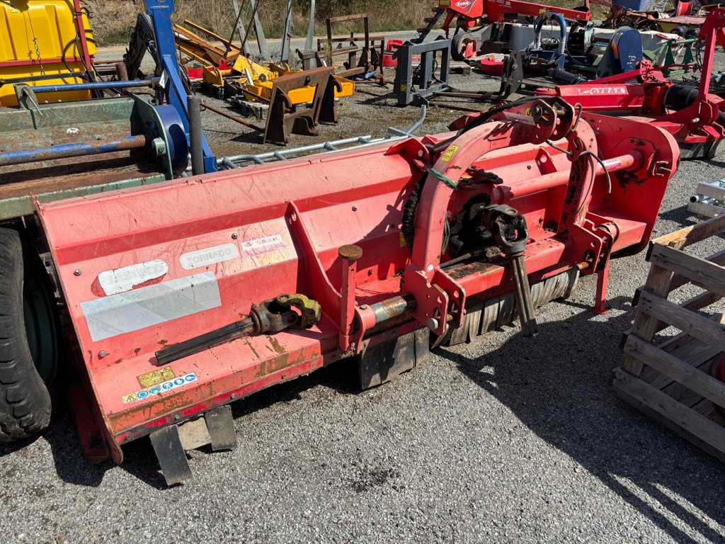 Broyeur MASCHIO TORNADO 280 - photo slide 2