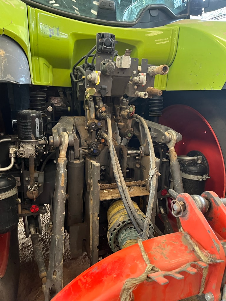 Tracteur CLAAS ARION 630 CEBIS - photo slide 11