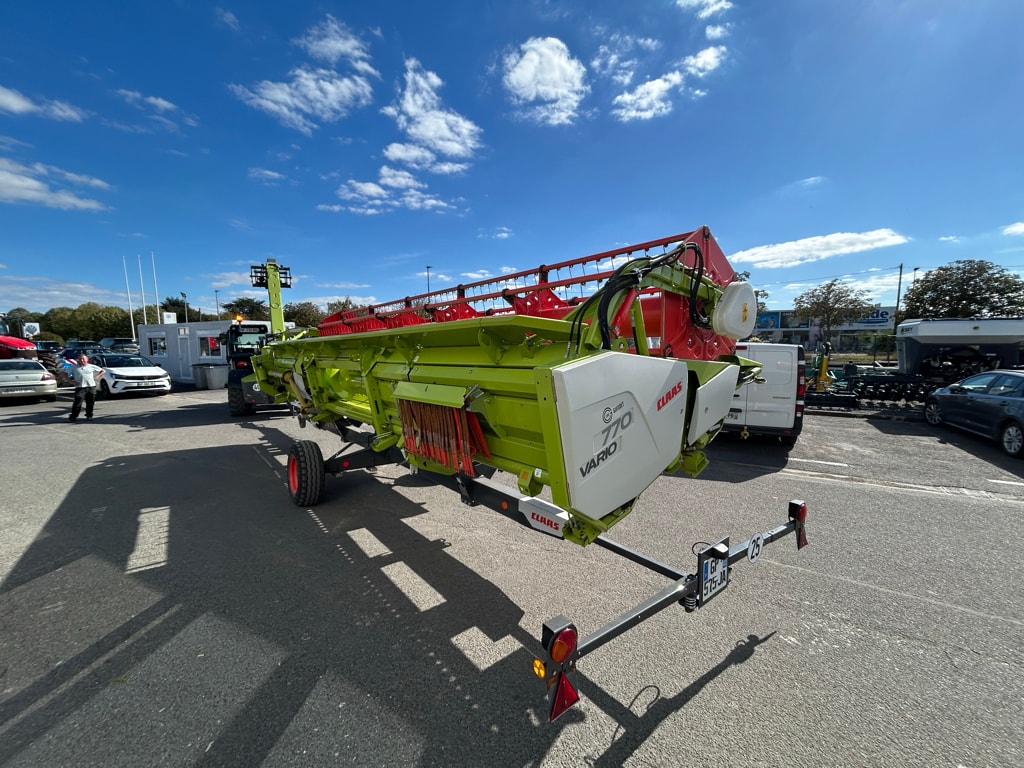 Moissonneuse CLAAS Lexion 6700 - photo slide 18