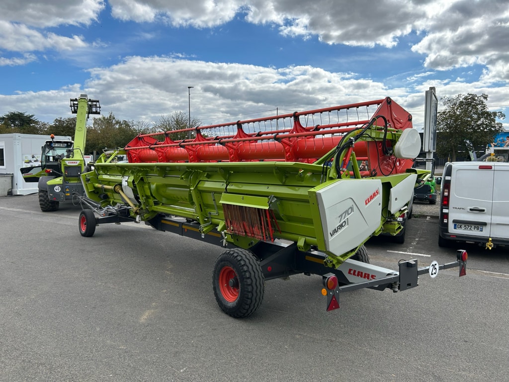Moissonneuse CLAAS Trion 750 - photo slide 15