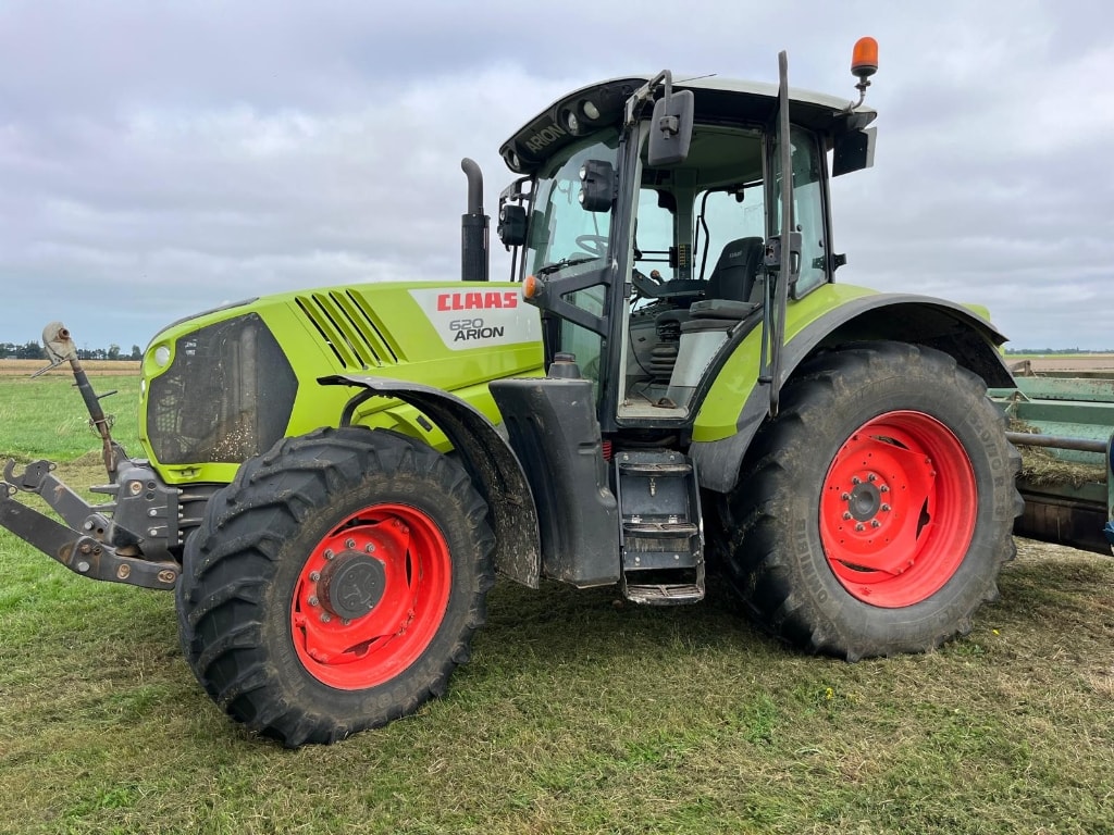 Tracteur CLAAS ARION 620 - photo slide 3