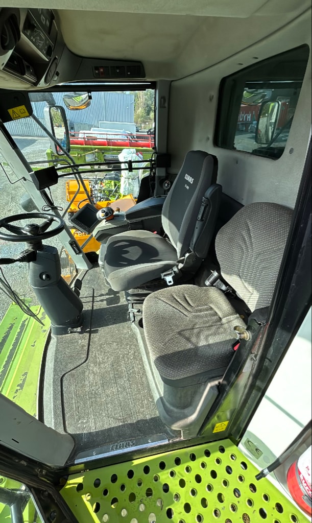 Moissonneuse CLAAS LEXION 750 - photo slide 17