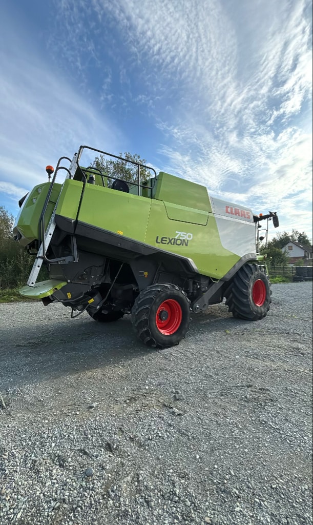 Moissonneuse CLAAS LEXION 750 - photo slide 3