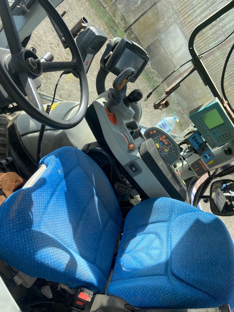 Tracteur NEW HOLLAND T7.250 - photo slide 8