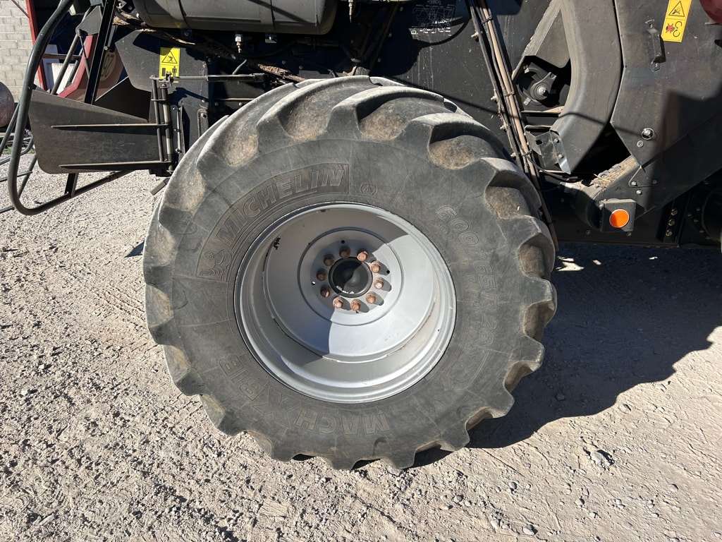 Moissonneuse CASE IH AXIAL-FLOW 6140 - photo slide 20
