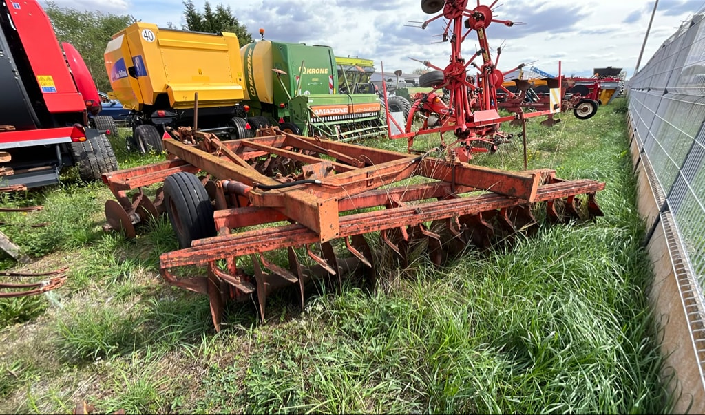 Cover crop JEAN DE BRU V128B - photo slide 1