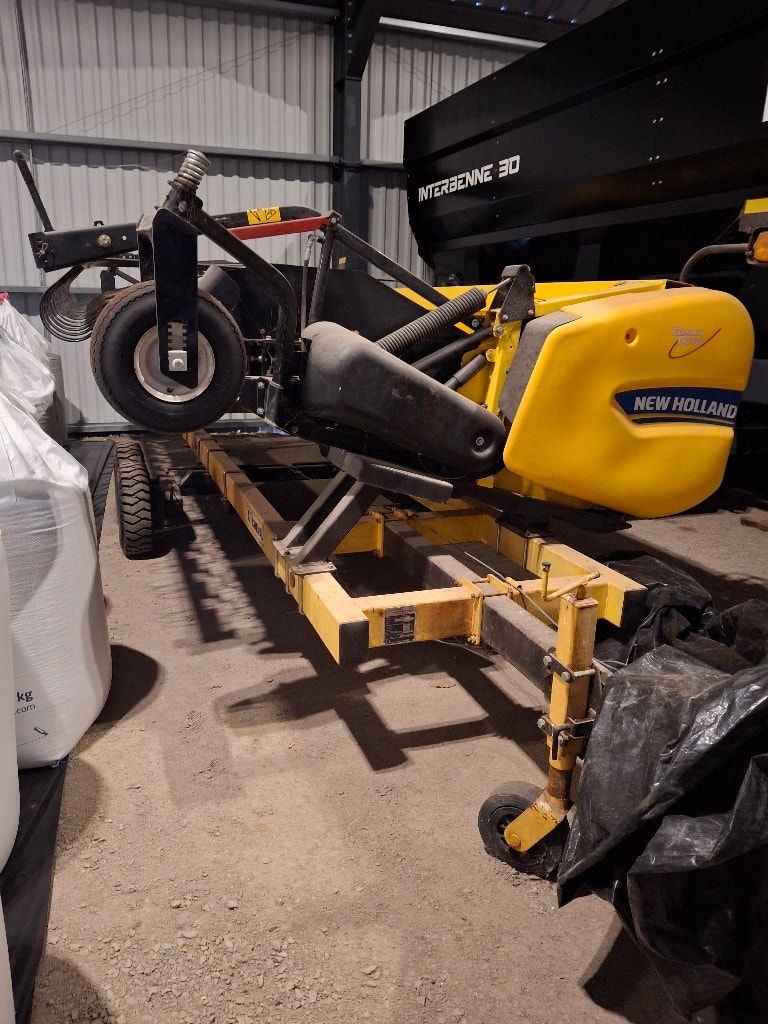 Pick-up NEW HOLLAND CP790-15 - photo slide 1