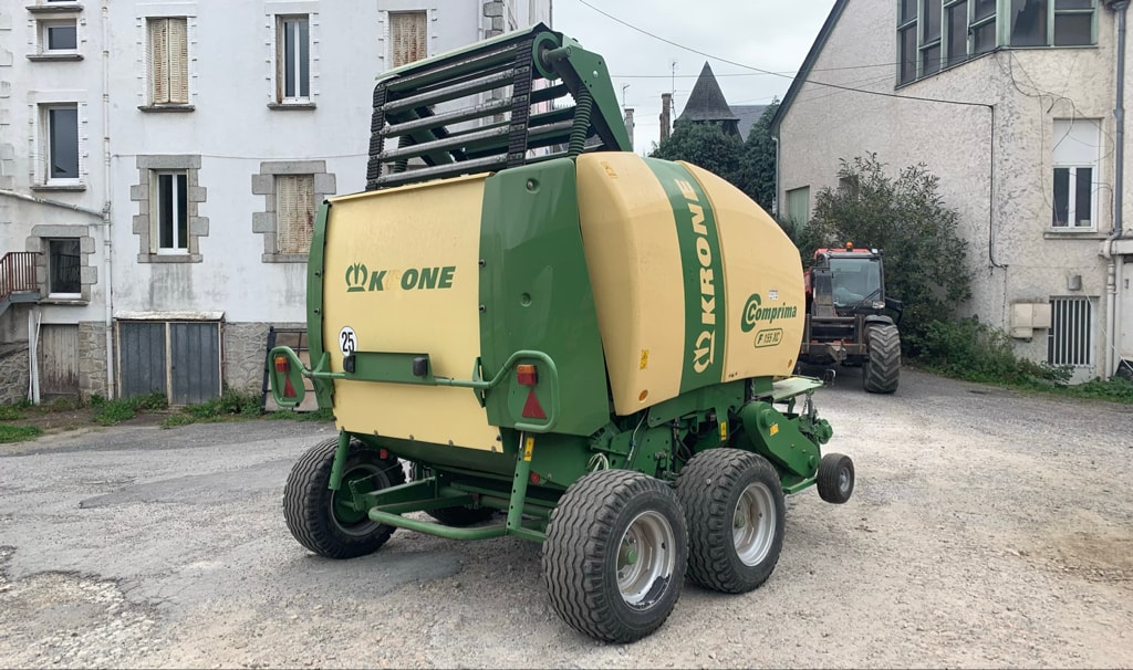 Presse balles rondes KRONE Comprima f 155 xc - photo slide 4