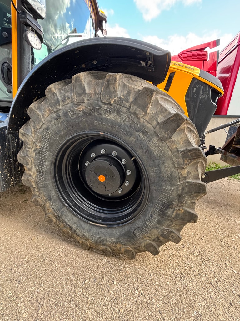 Tracteur JCB FASTRAC 4220 - photo slide 6