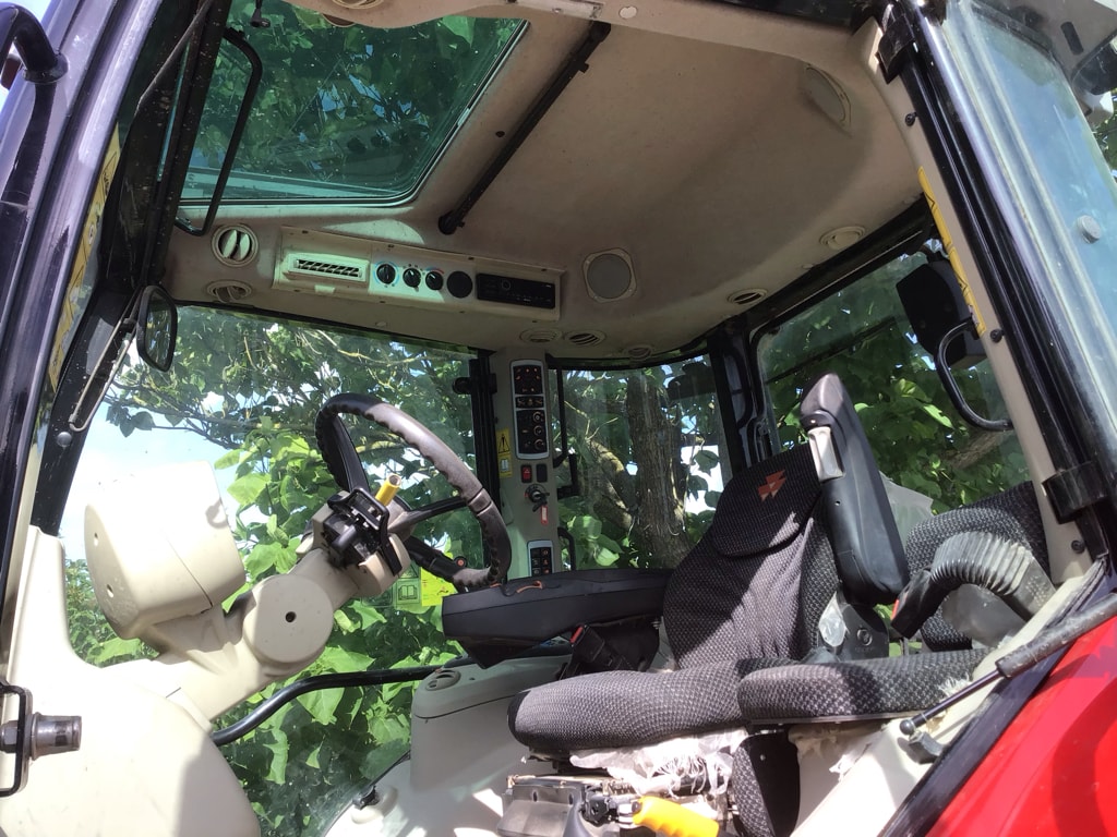 Tracteur chargeur MASSEY FERGUSON 5713 S  - photo slide 7