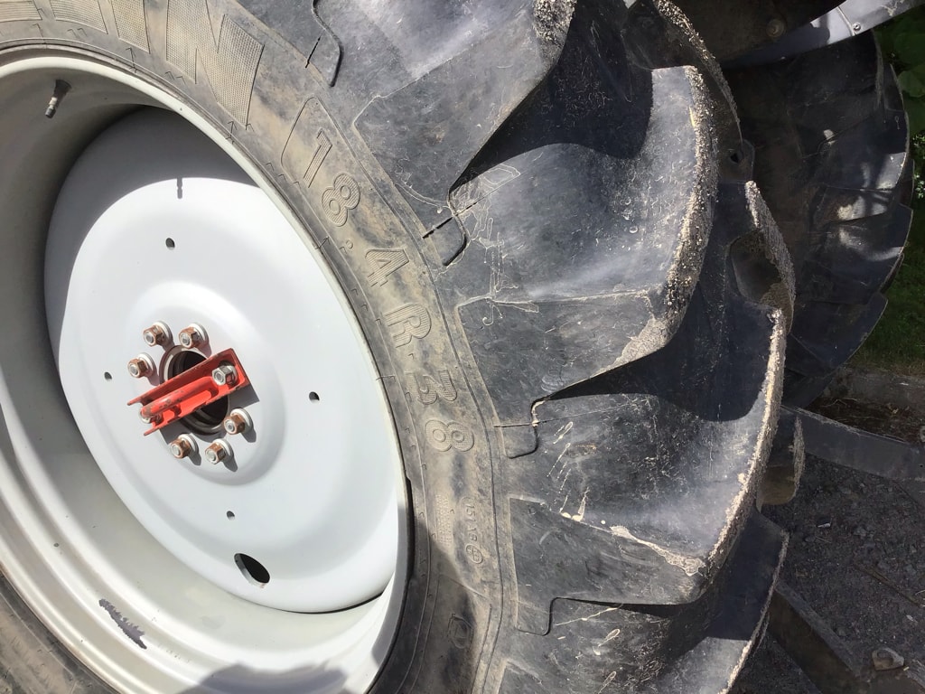 Tracteur chargeur MASSEY FERGUSON 5713 S  - photo slide 9