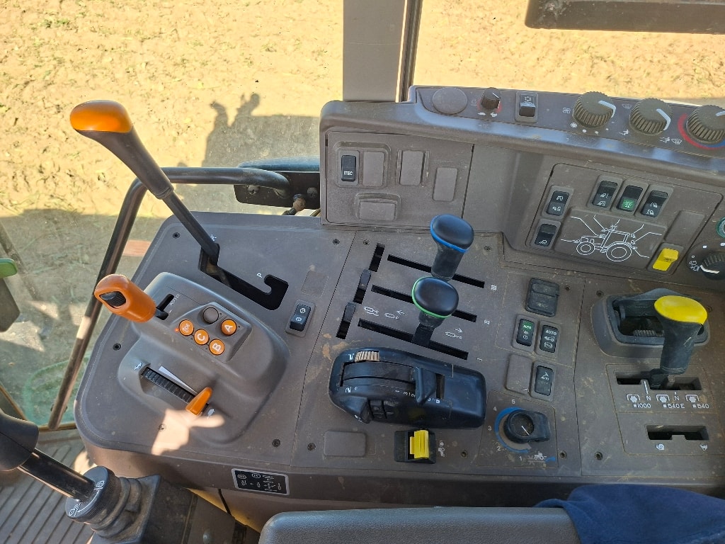 Tracteur JOHN DEERE 6155M - photo slide 7