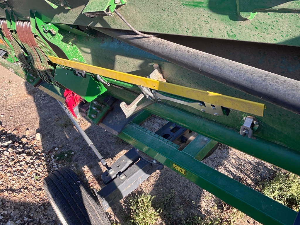Moissonneuse JOHN DEERE S780 - photo slide 14