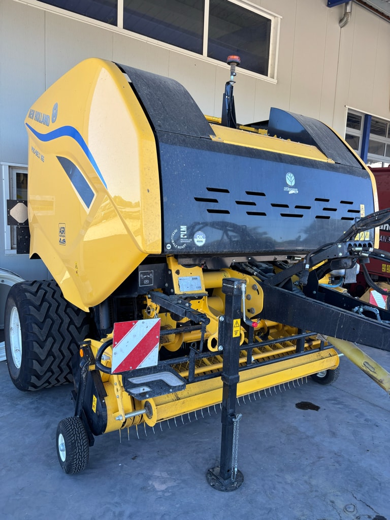 Presse balles rondes NEW HOLLAND Pro belt 165 CropCutter 25 couteaux - photo slide 3