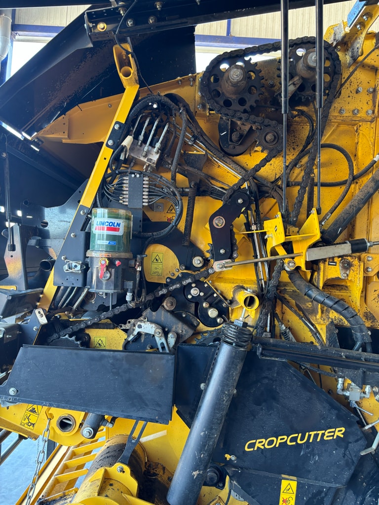 Presse balles rondes NEW HOLLAND Pro belt 165 CropCutter 25 couteaux - photo slide 10