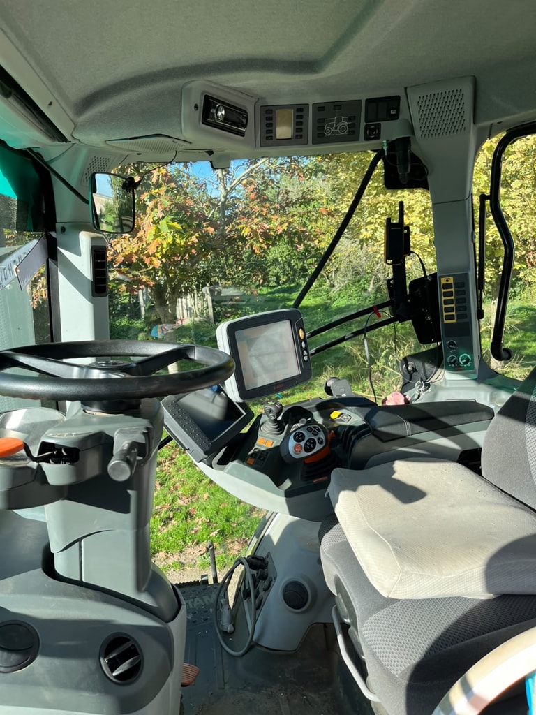 Tracteur CLAAS AXION 810 - photo slide 14