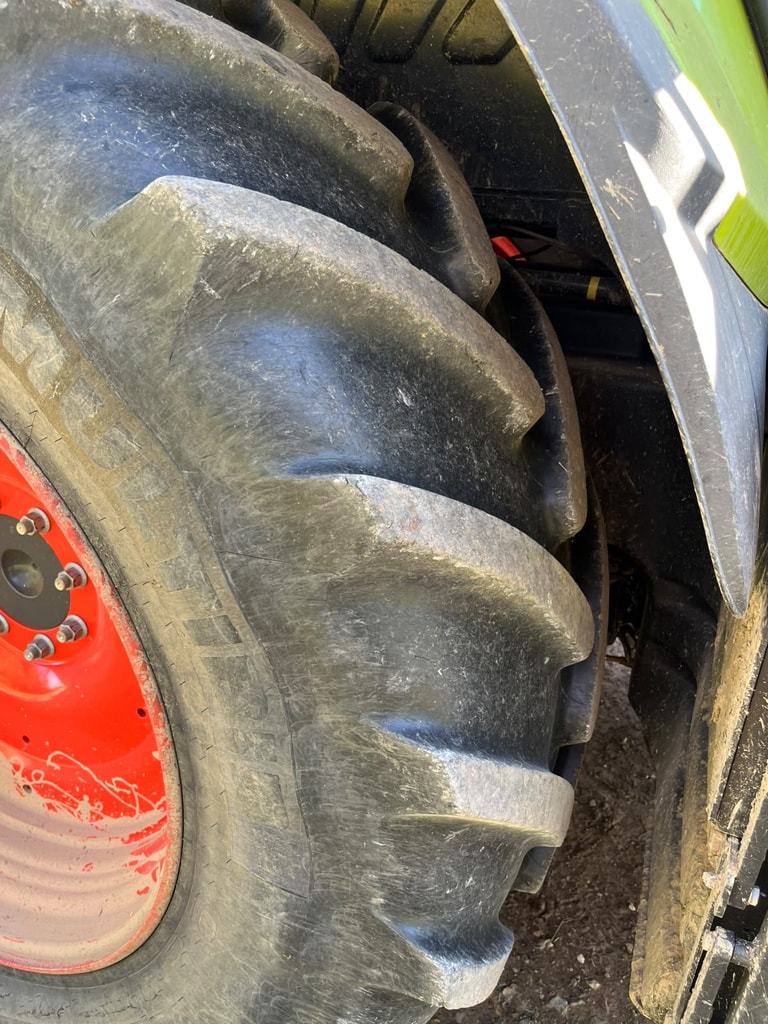 Tracteur CLAAS AXION 810 - photo slide 8