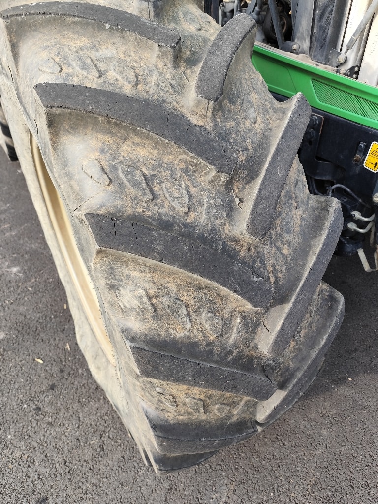 Tracteur chargeur DEUTZ FAHR 6155 AGROTRON TTV - photo slide 6