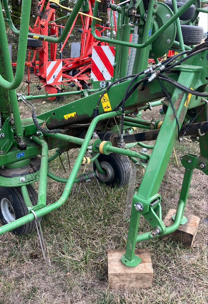 Faneuse KRONE KW 8.82/8 - photo slide 5
