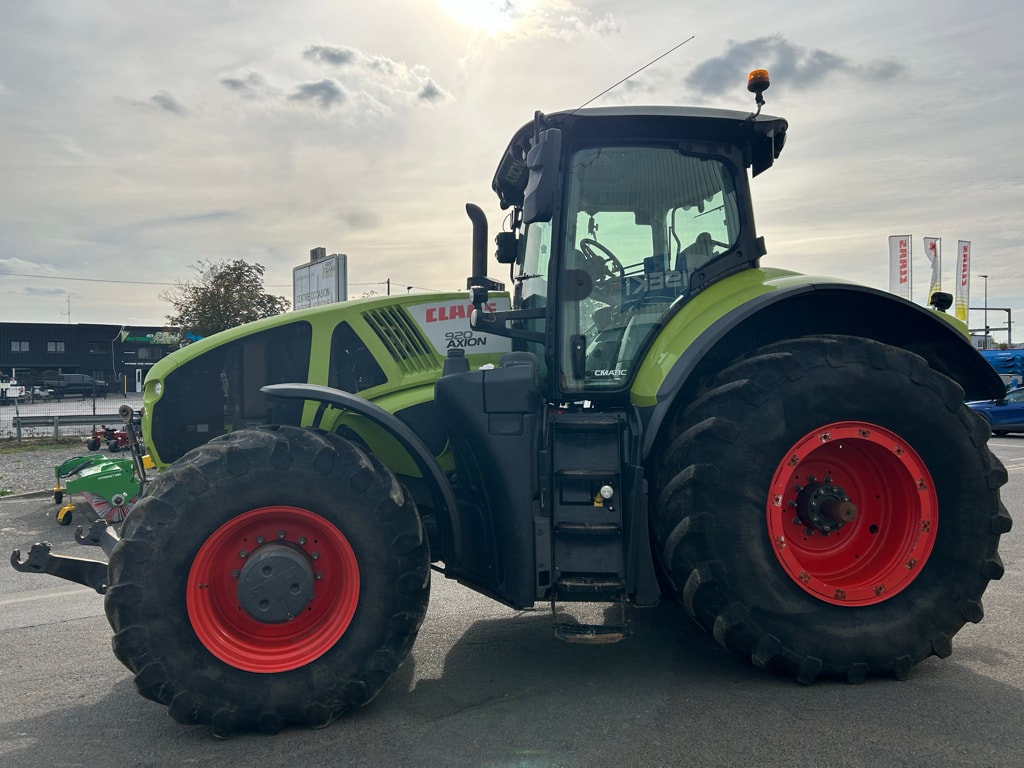 Tracteur CLAAS AXION 920 CMATIC - photo slide 4