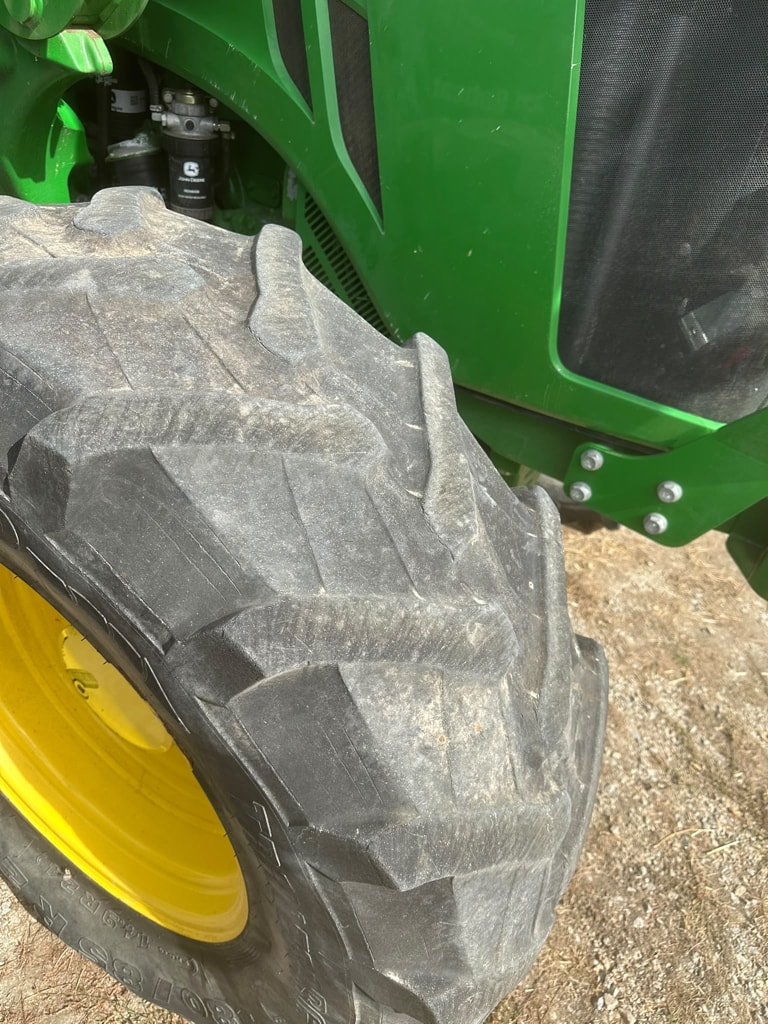 Tracteur chargeur JOHN DEERE 5100 M - photo slide 10