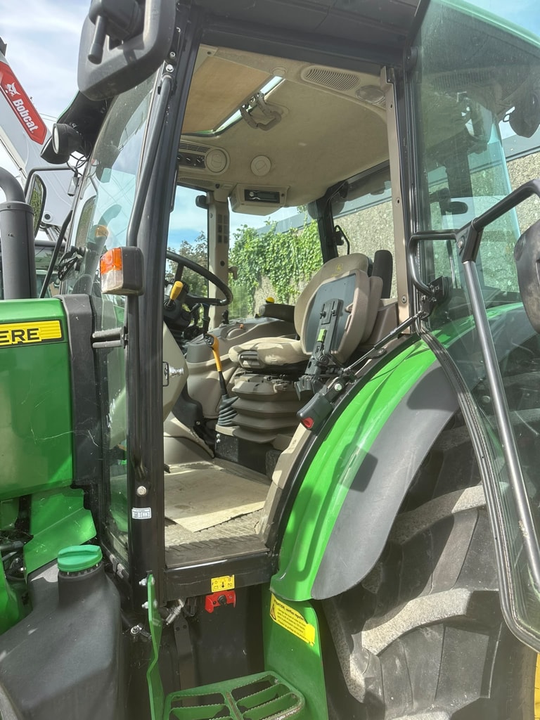 Tracteur chargeur JOHN DEERE 5100 M - photo slide 12