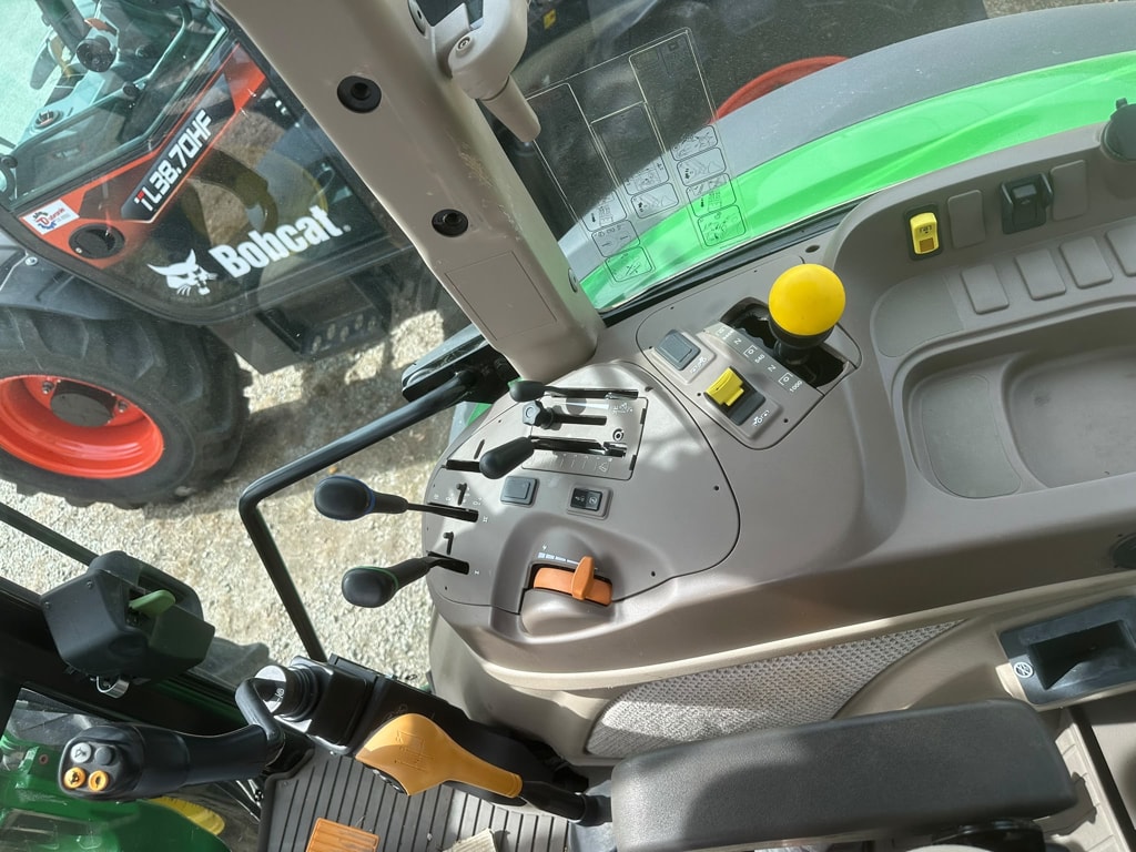 Tracteur chargeur JOHN DEERE 5100 M - photo slide 14