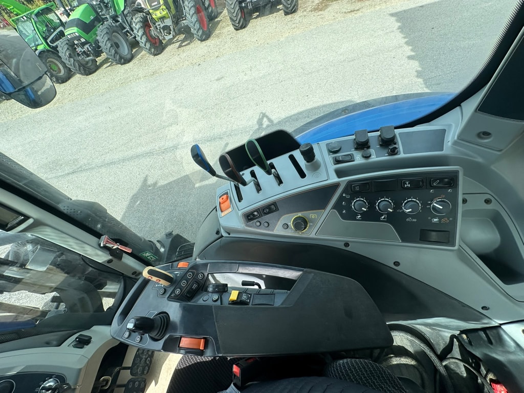 Tracteur chargeur VALTRA n114 H5 - photo slide 9