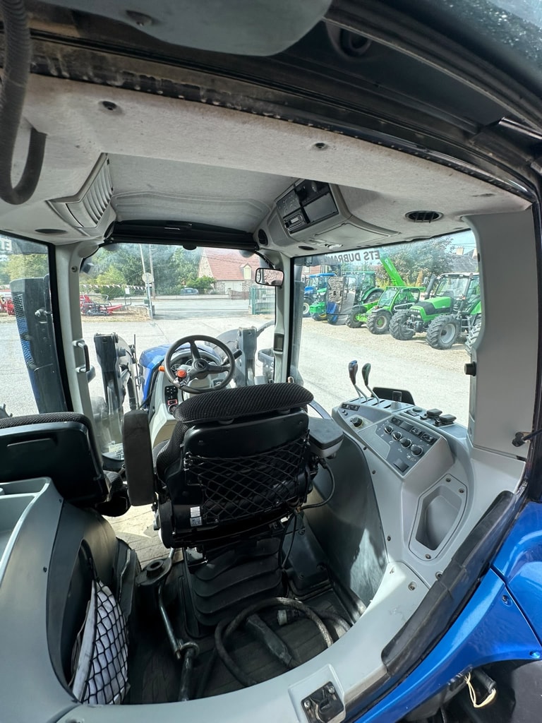 Tracteur chargeur VALTRA n114 H5 - photo slide 13