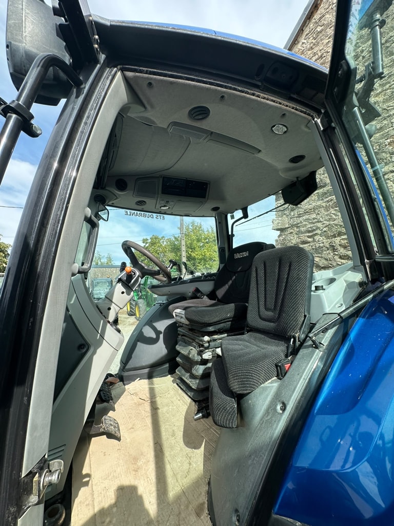 Tracteur chargeur VALTRA n114 H5 - photo slide 3