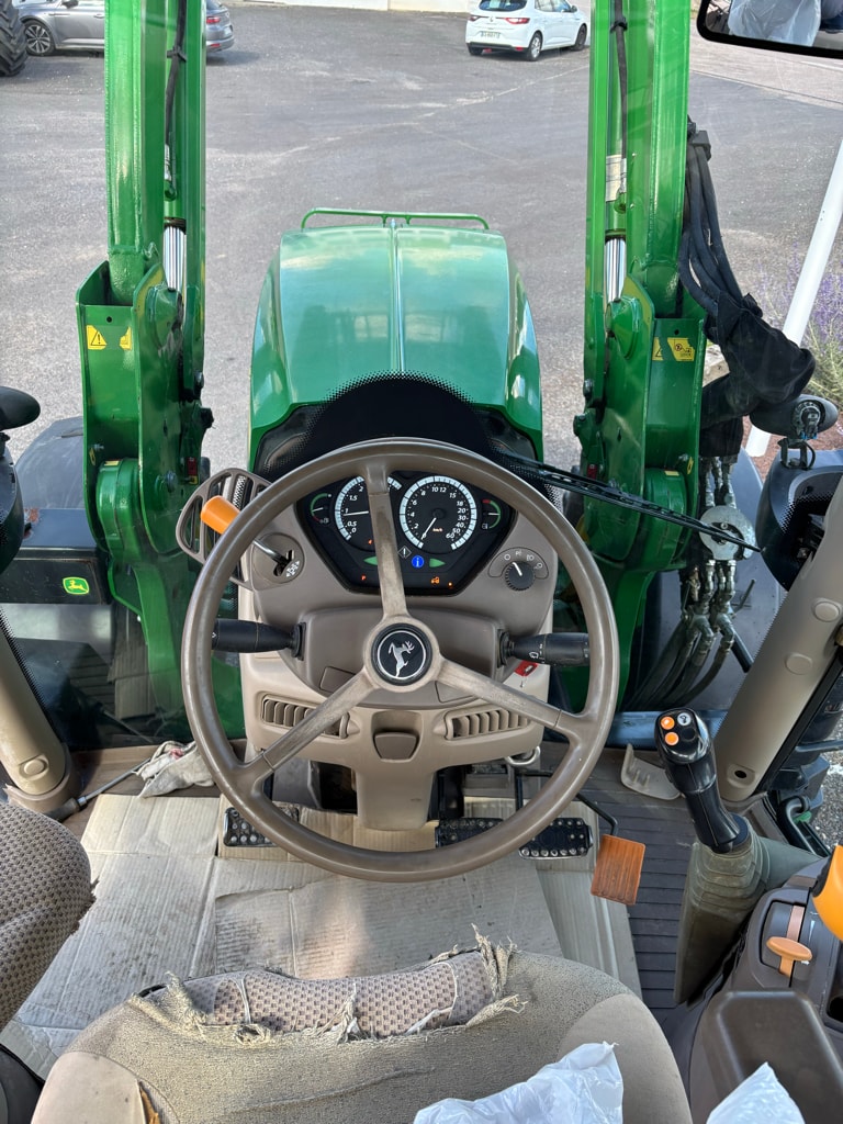 Tracteur chargeur JOHN DEERE 6105R - photo slide 5