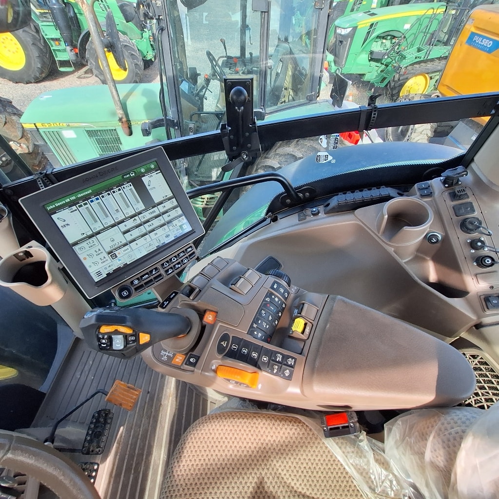 Tracteur JOHN DEERE 6R195 - photo slide 15
