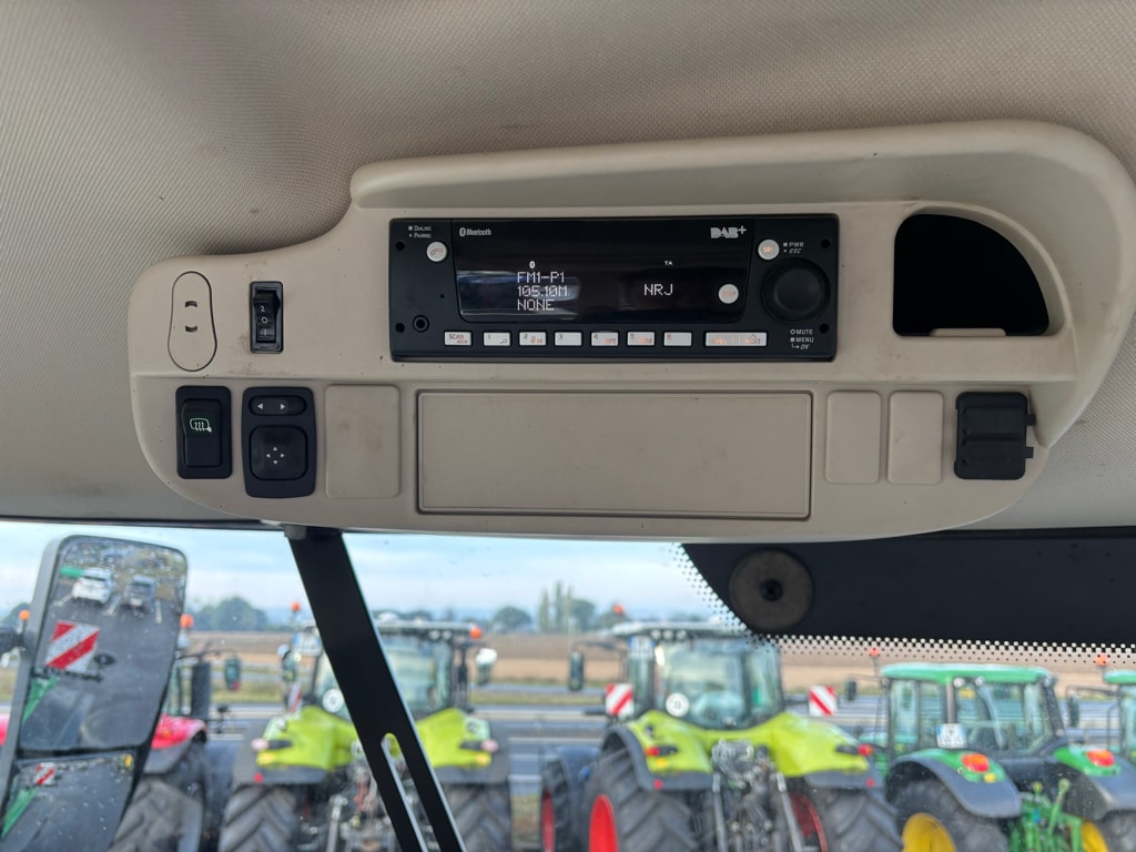 Tracteur chargeur JOHN DEERE 6R250 - photo slide 17