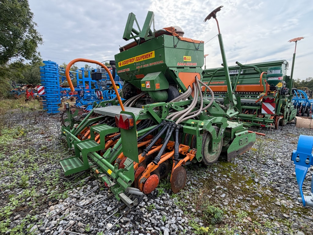 Combine de Semis AMAZONE AD P 303 Spécial  - photo slide 1