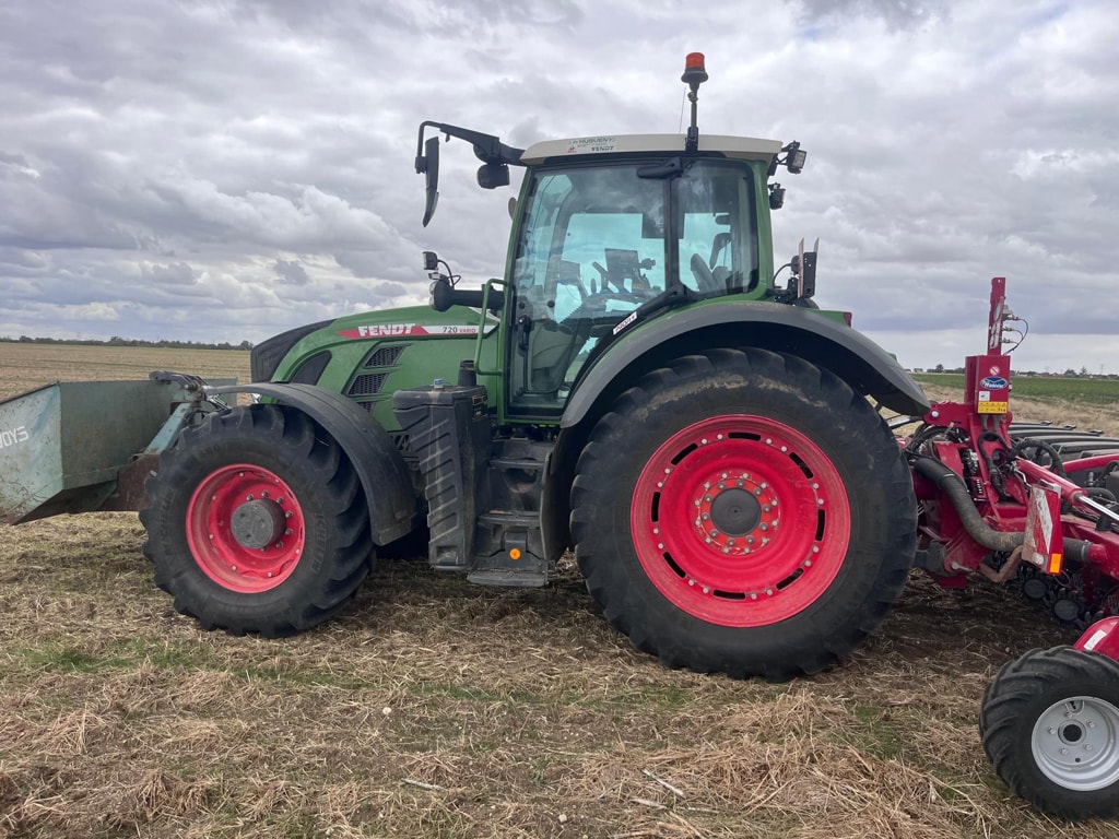 Tracteur FENDT 720 VARIO PROFI + - photo slide 1