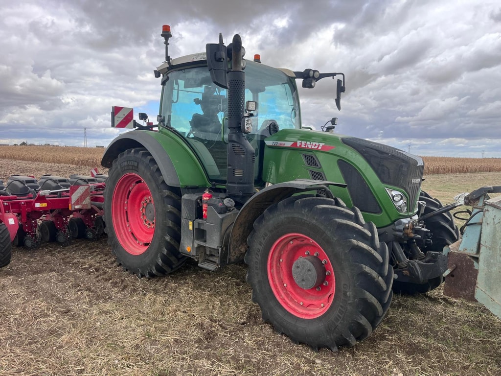 Tracteur FENDT 720 VARIO PROFI + - photo slide 3