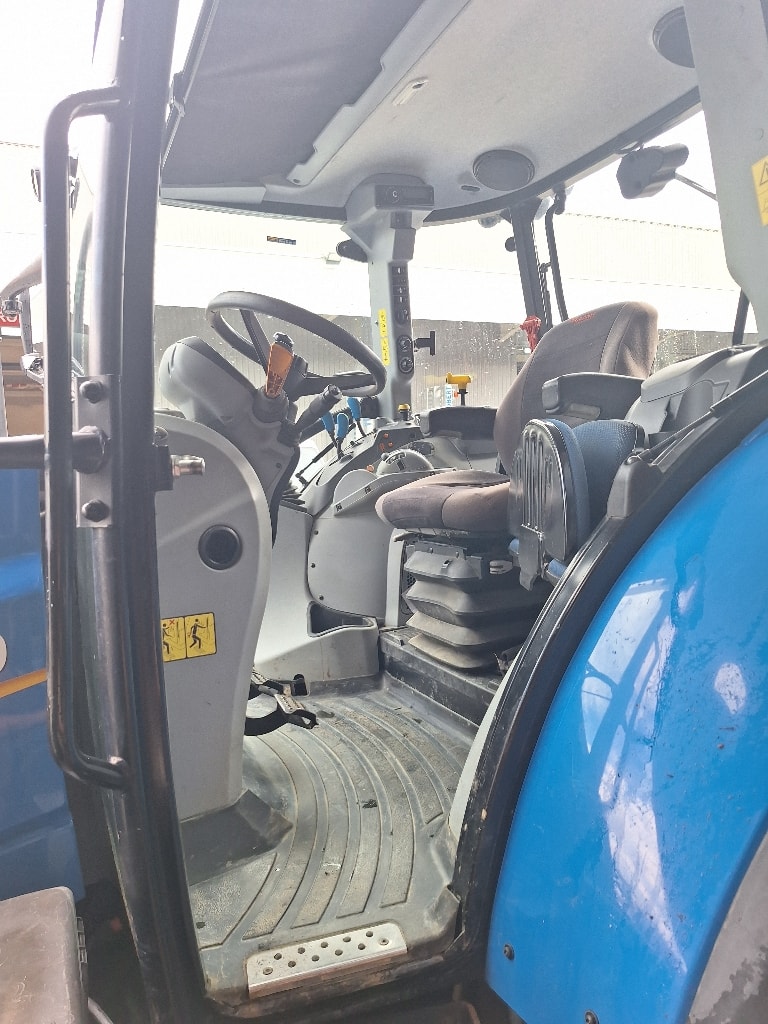 Tracteur NEW HOLLAND T5.120 - photo slide 12
