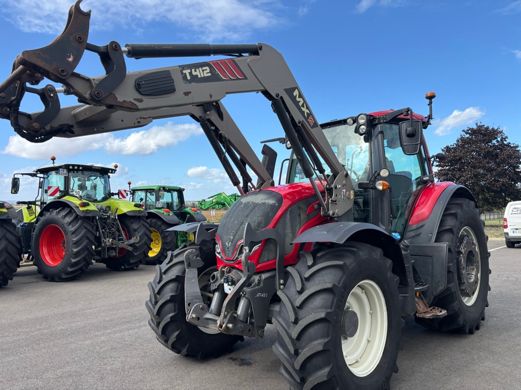 Tracteur chargeur VALTRA N175 - photo slide 2