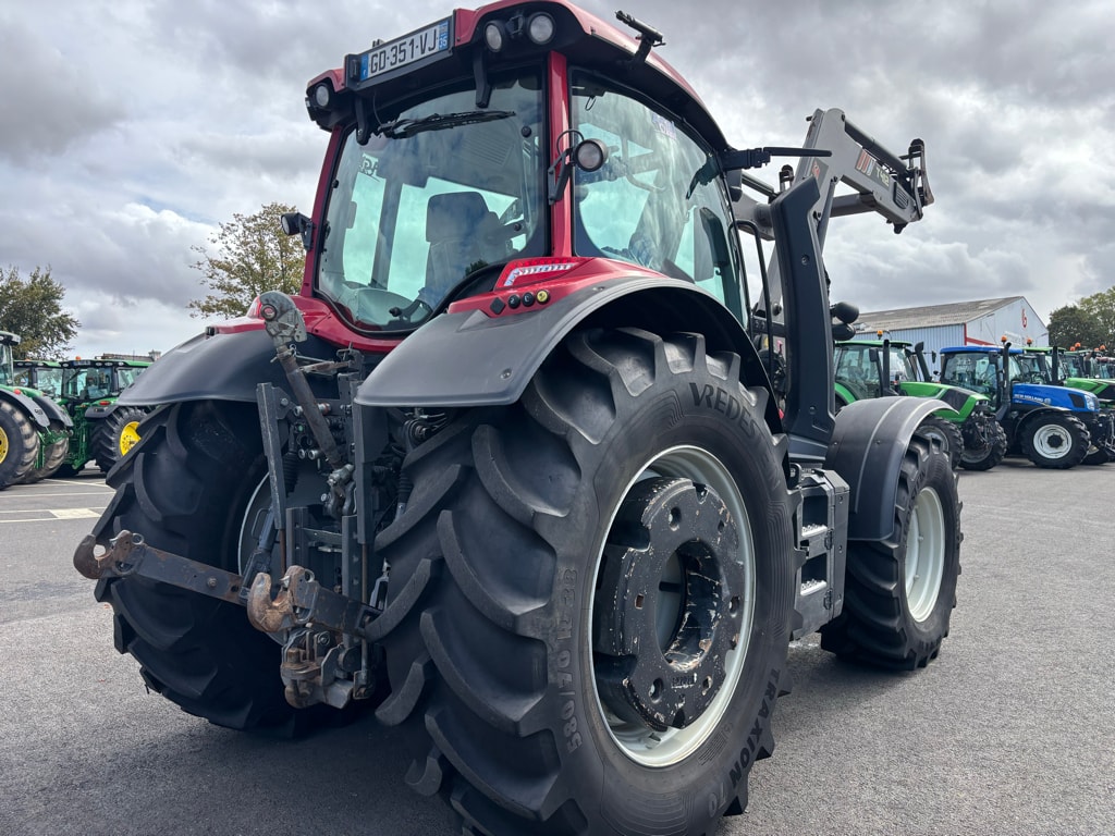 Tracteur chargeur VALTRA N175 - photo slide 8
