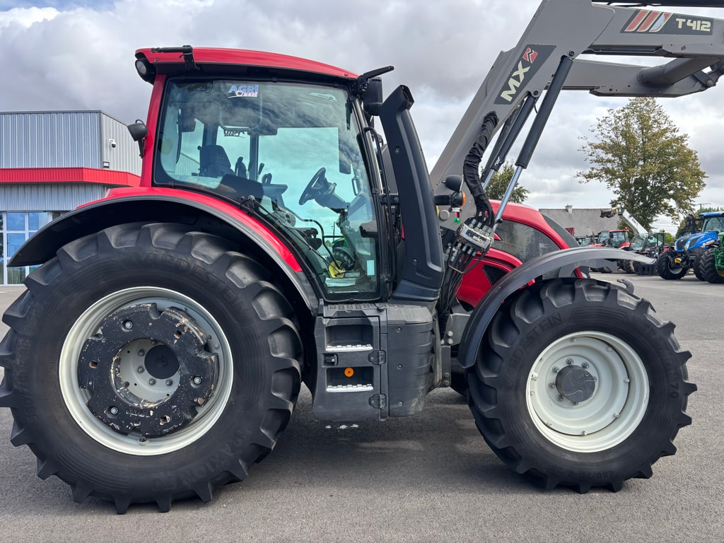 Tracteur chargeur VALTRA N175 - photo slide 4
