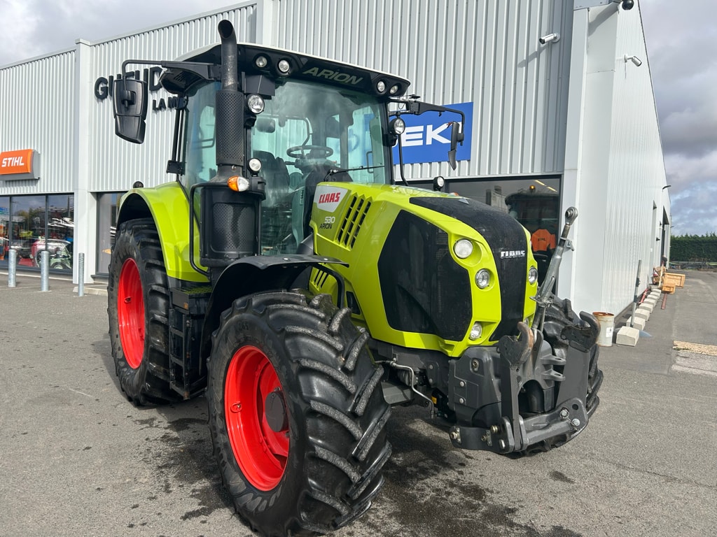 Tracteur CLAAS ARION 530 - photo slide 1