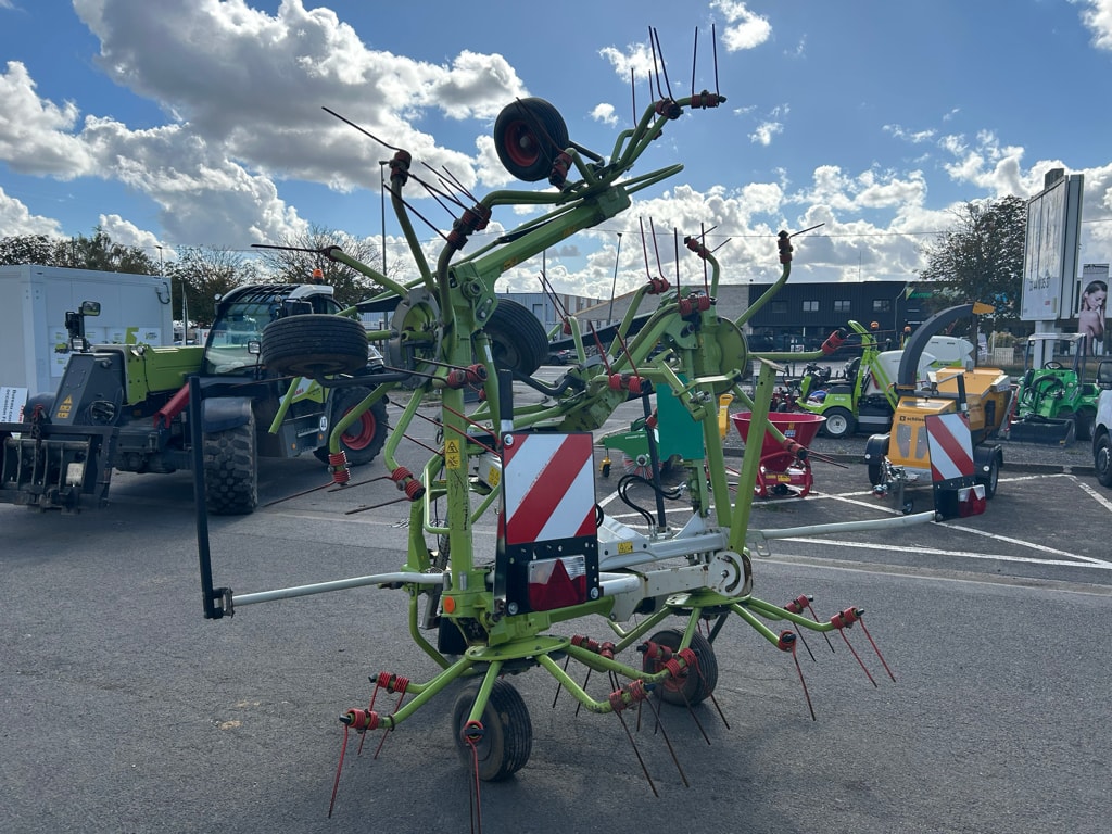 Faneuse CLAAS VOLTO 800 - photo slide 5