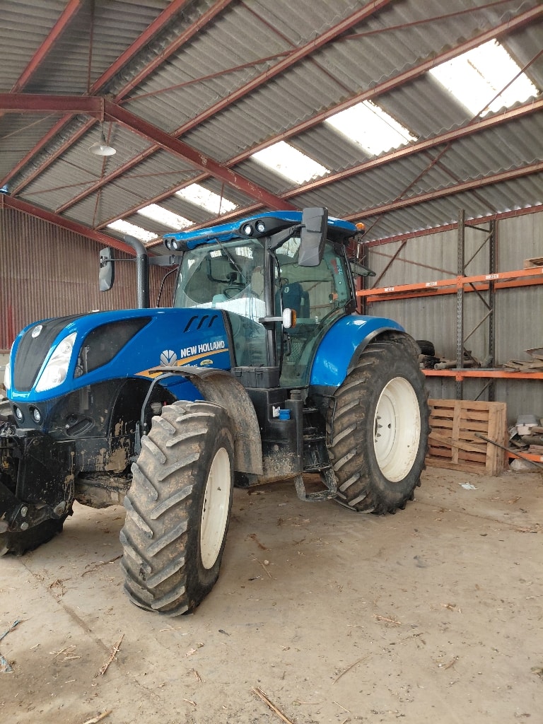 Tracteur NEW HOLLAND T7.245 - photo slide 2