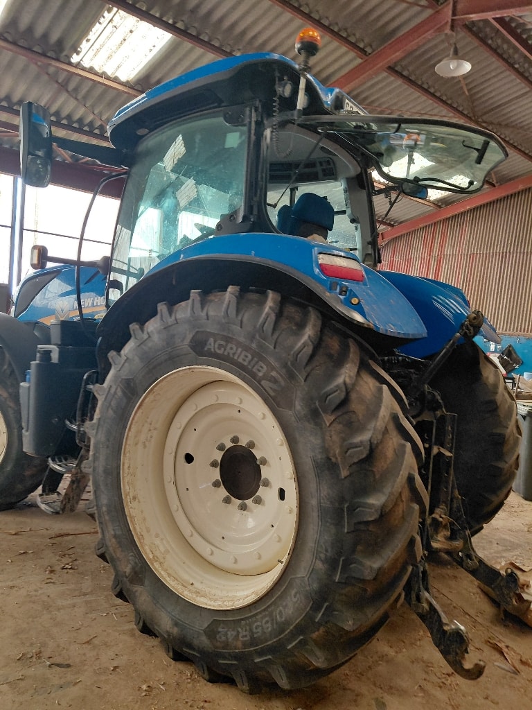 Tracteur NEW HOLLAND T7.245 - photo slide 4
