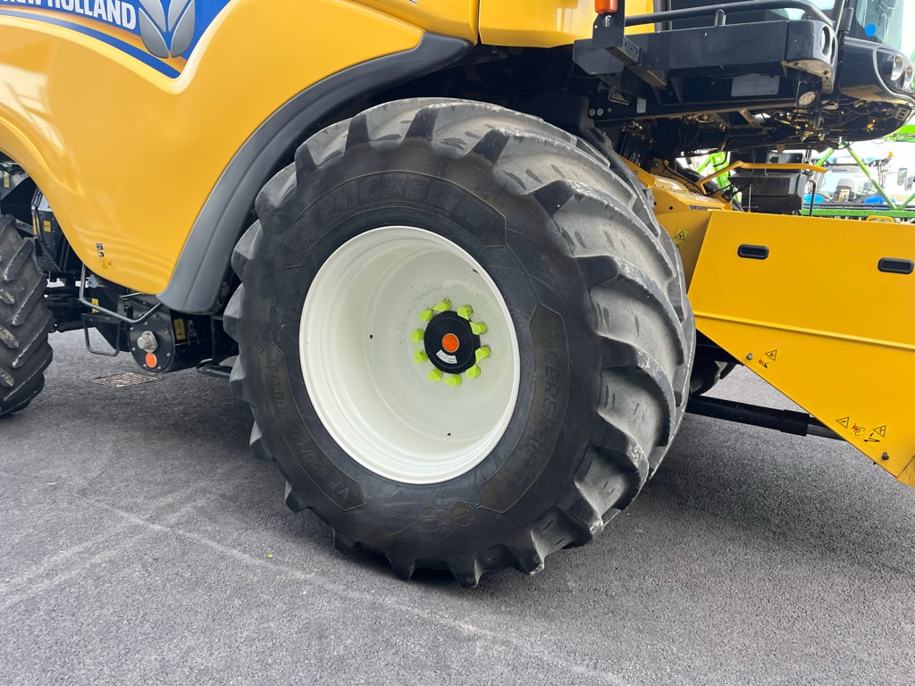 Moissonneuse NEW HOLLAND CR8.90 revelation - photo slide 8