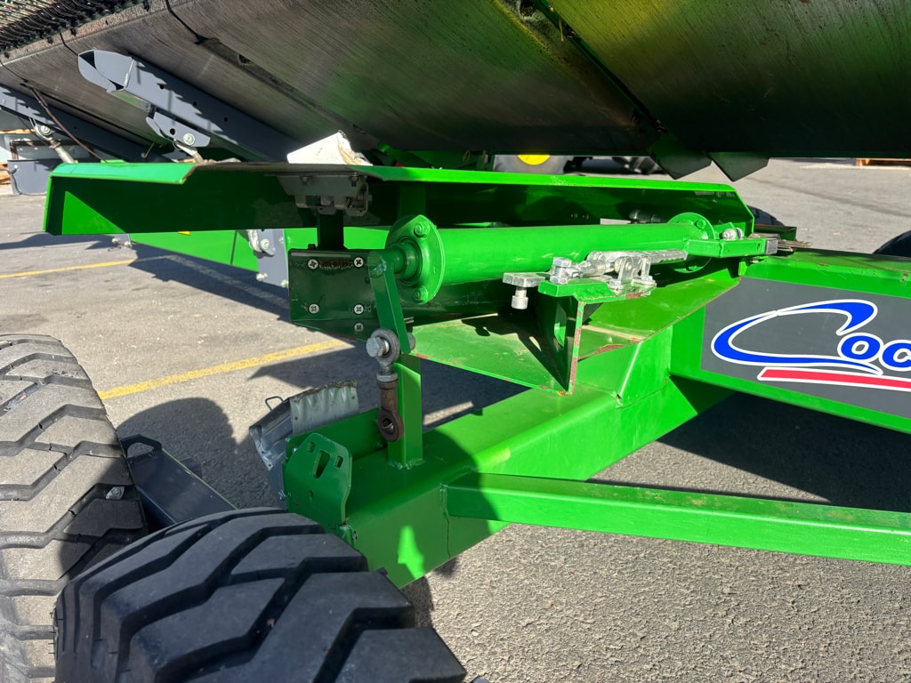 Moissonneuse JOHN DEERE T560 HM - photo slide 26