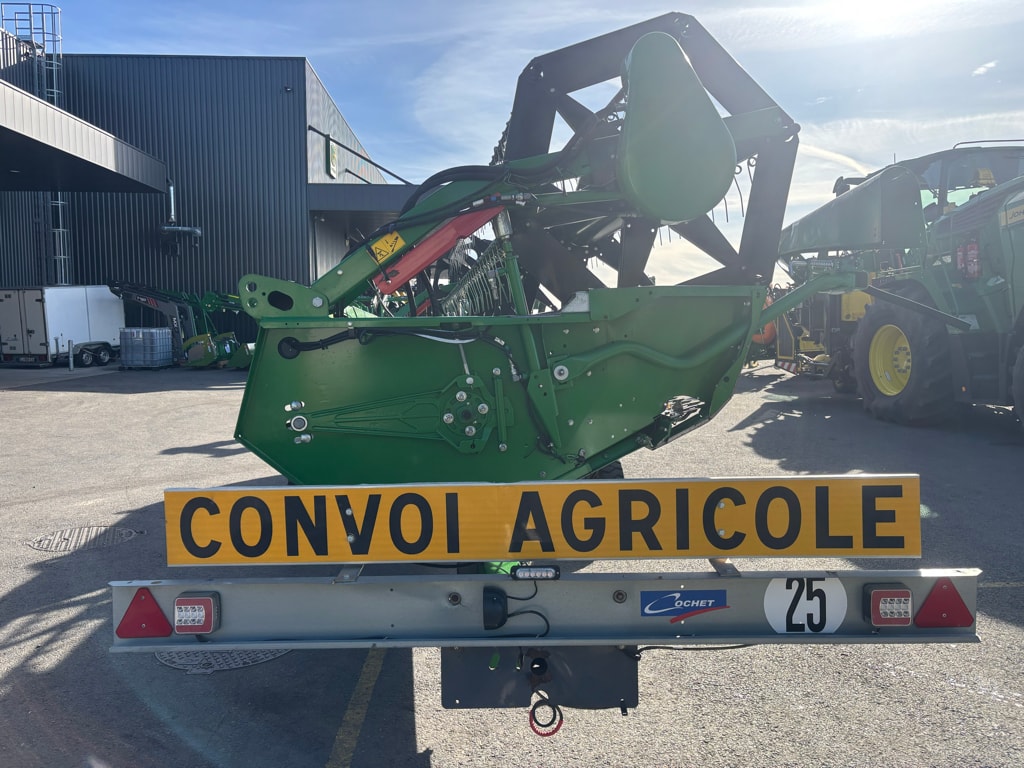 Moissonneuse JOHN DEERE T560 HM - photo slide 16