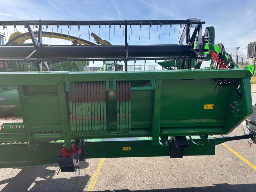 Moissonneuse JOHN DEERE T560 HM - photo slide 18