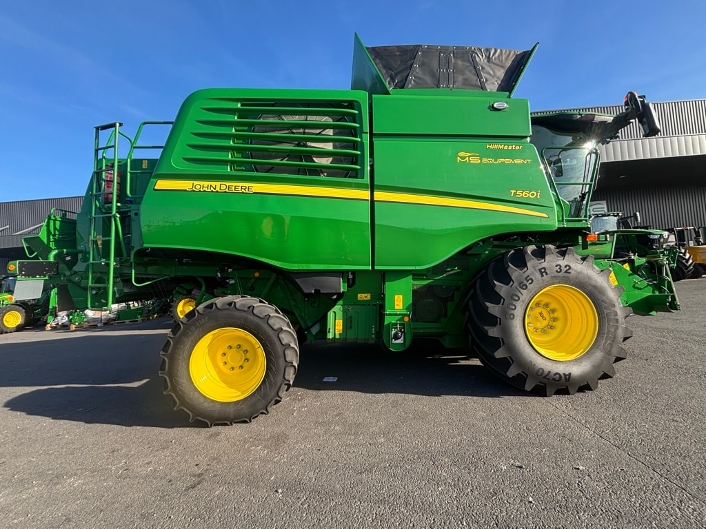 Moissonneuse JOHN DEERE T560 HM - photo slide 4