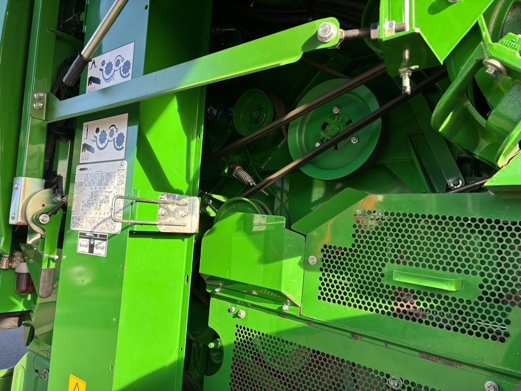 Moissonneuse JOHN DEERE T560 HM - photo slide 36